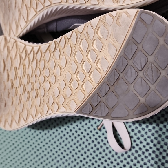 Adidas Edge Lux Running Shoes - Picture 14 of 16